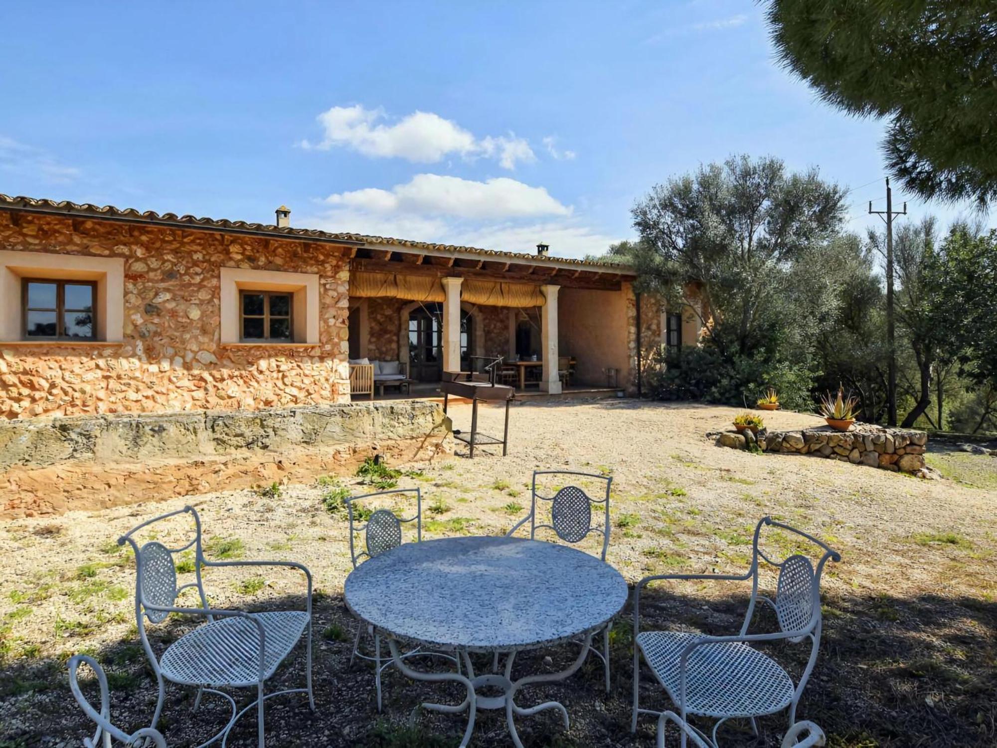 Beautiful Holiday Home With Pool Santa Maria del Cami  Zewnętrze zdjęcie