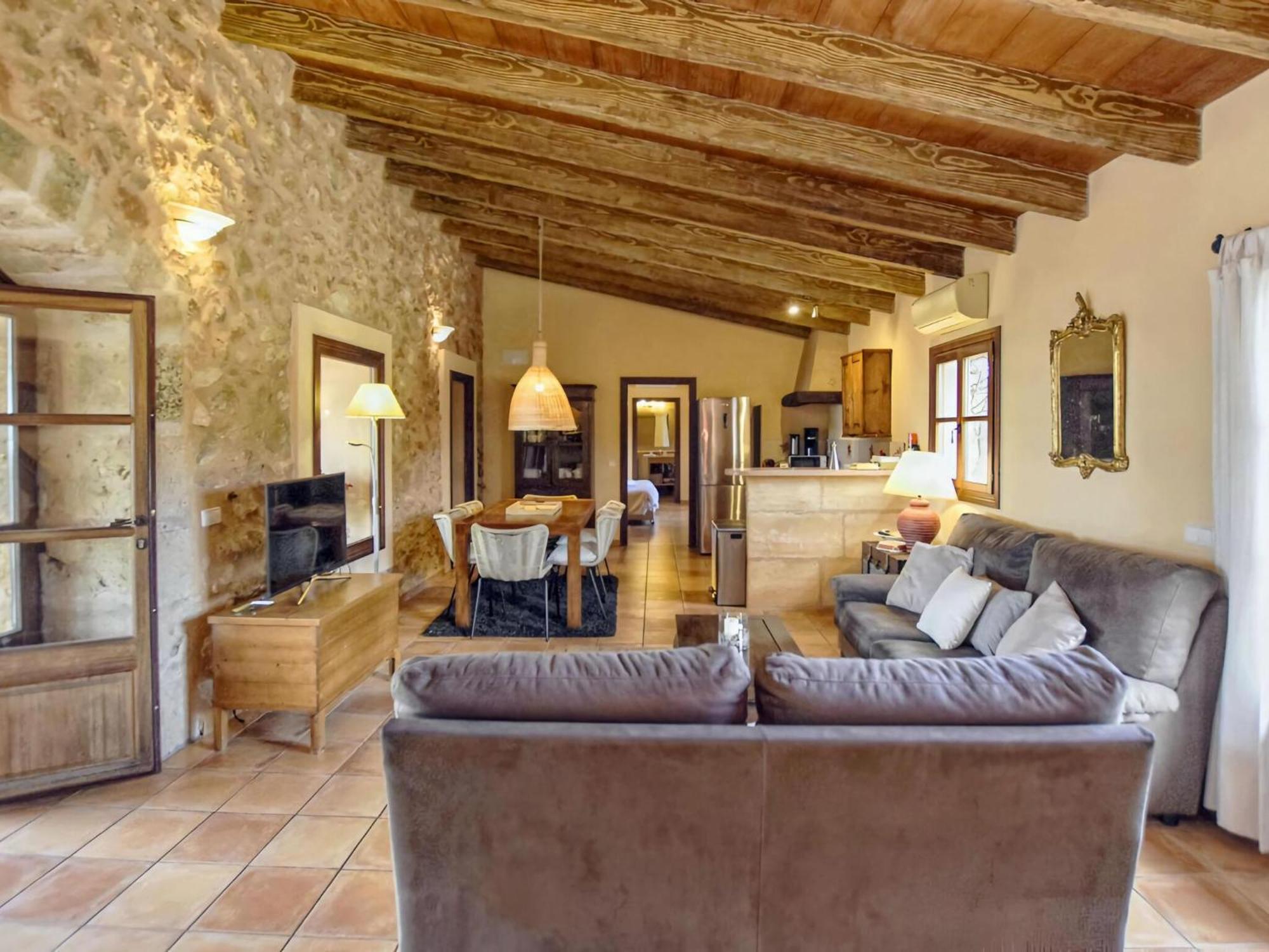 Beautiful Holiday Home With Pool Santa Maria del Cami  Zewnętrze zdjęcie
