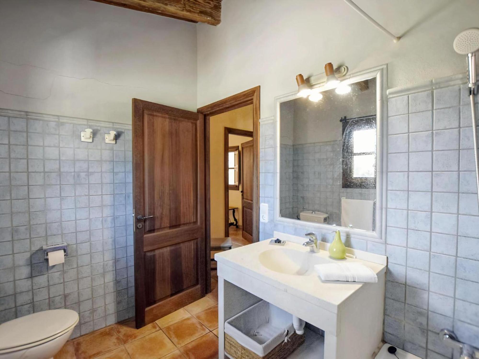 Beautiful Holiday Home With Pool Santa Maria del Cami  Zewnętrze zdjęcie