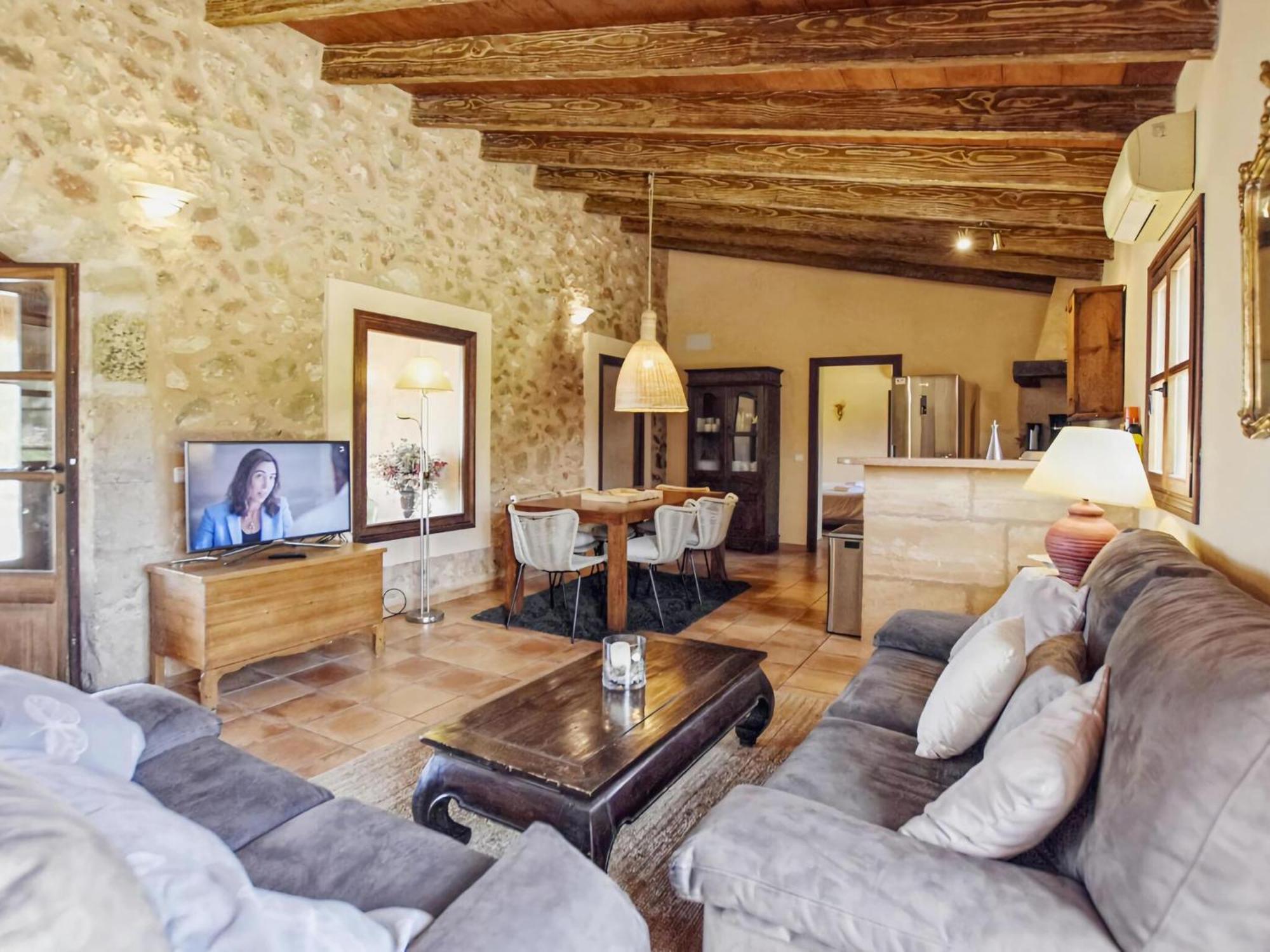 Beautiful Holiday Home With Pool Santa Maria del Cami  Zewnętrze zdjęcie