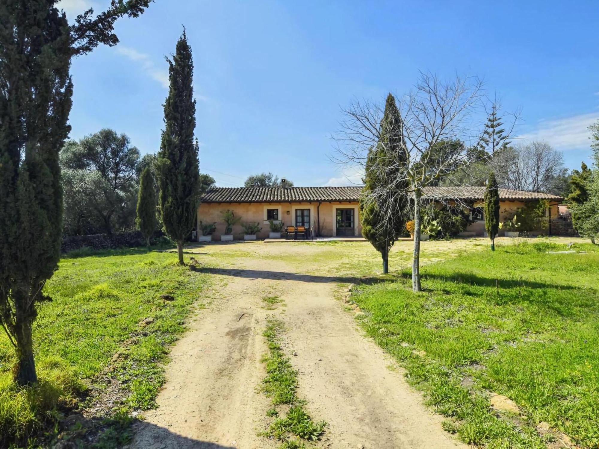 Beautiful Holiday Home With Pool Santa Maria del Cami  Zewnętrze zdjęcie